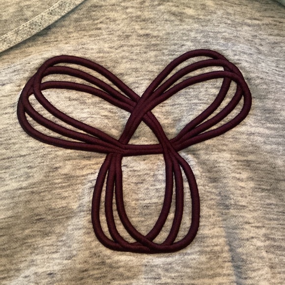 Small Grey TNA Hoodie - Picture 3 of 9